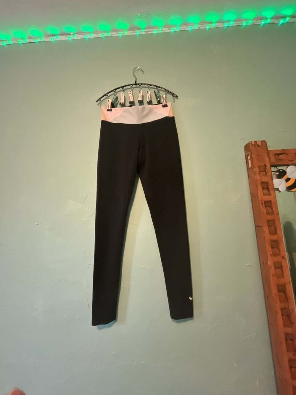 Victoria's Secret Lowrise PINK Yoga Colorblock Waistband Leggings